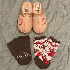 Hello Kitty Pink White and Red Kids Slippers and 2 Socks Sets